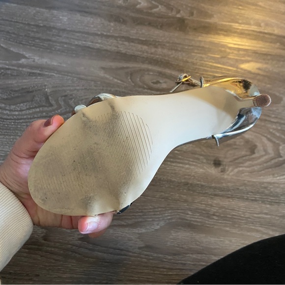 Gold strap heeled sandals - Picture 3 of 5